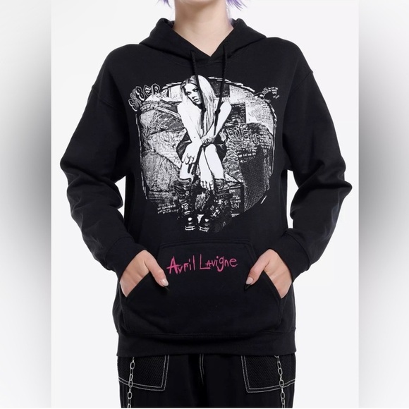 Tops - Avril Lavigne Tour Hoodie